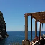 Mediteran With Garden Next To Beach And Old Town