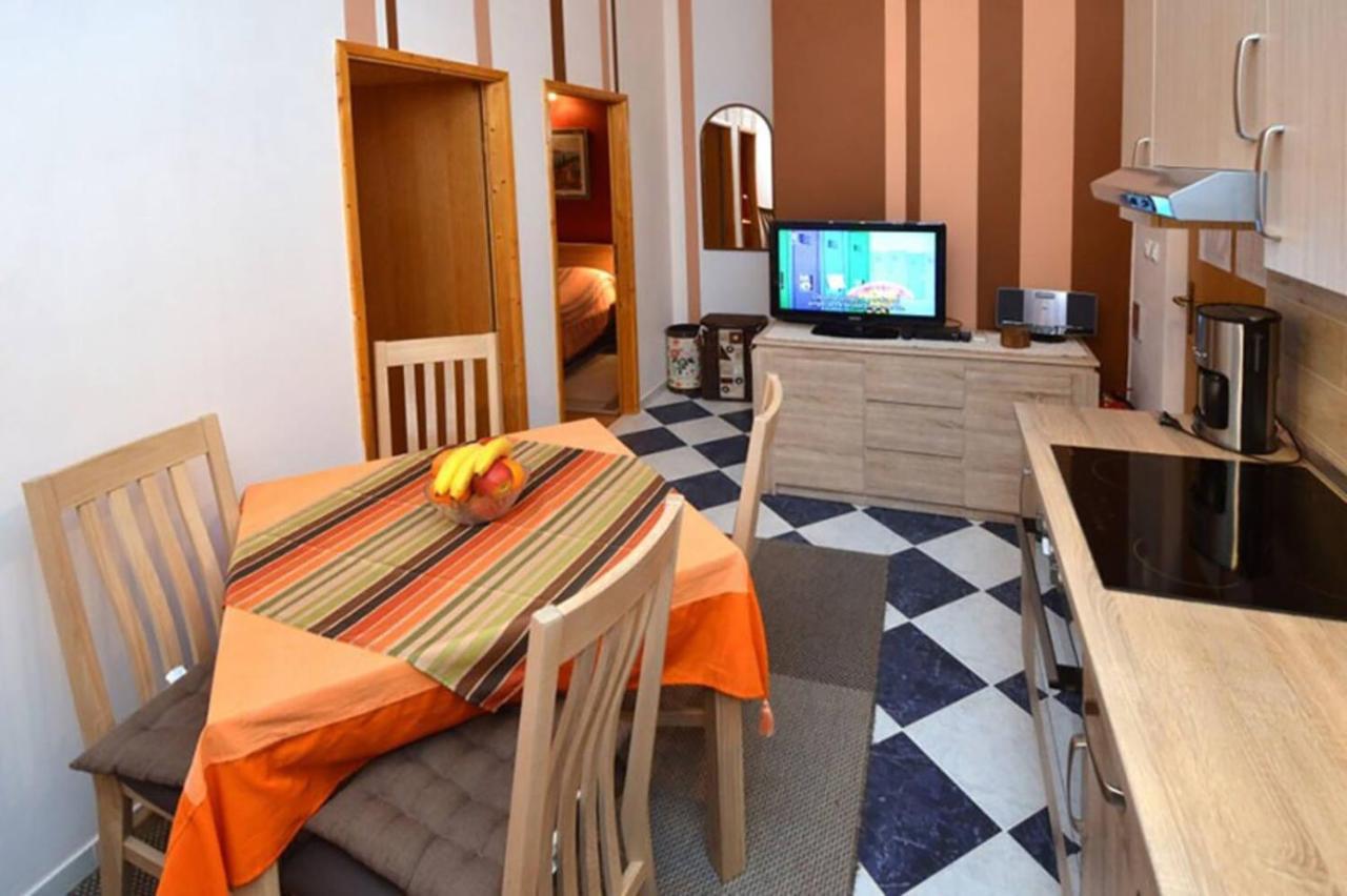 Apartment Mediteran With Garden Next To And Old Town Dubrovnik