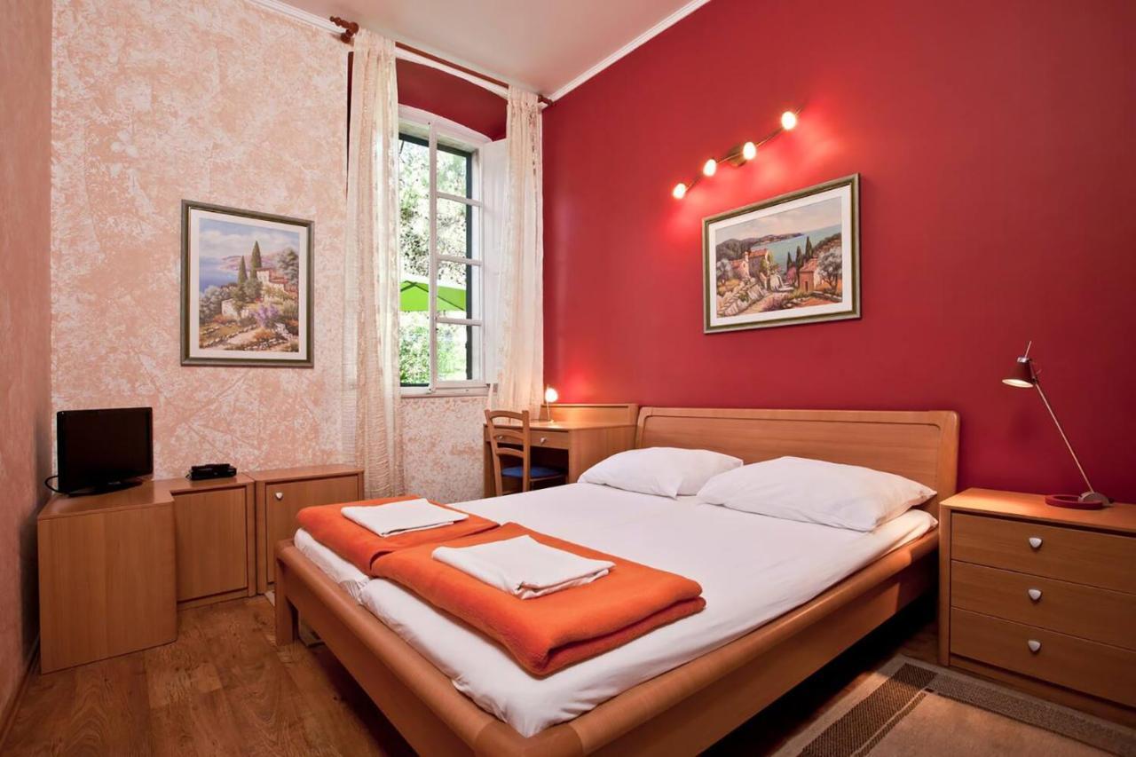 Mediteran With Garden Next To And Old Town Apartment Dubrovnik